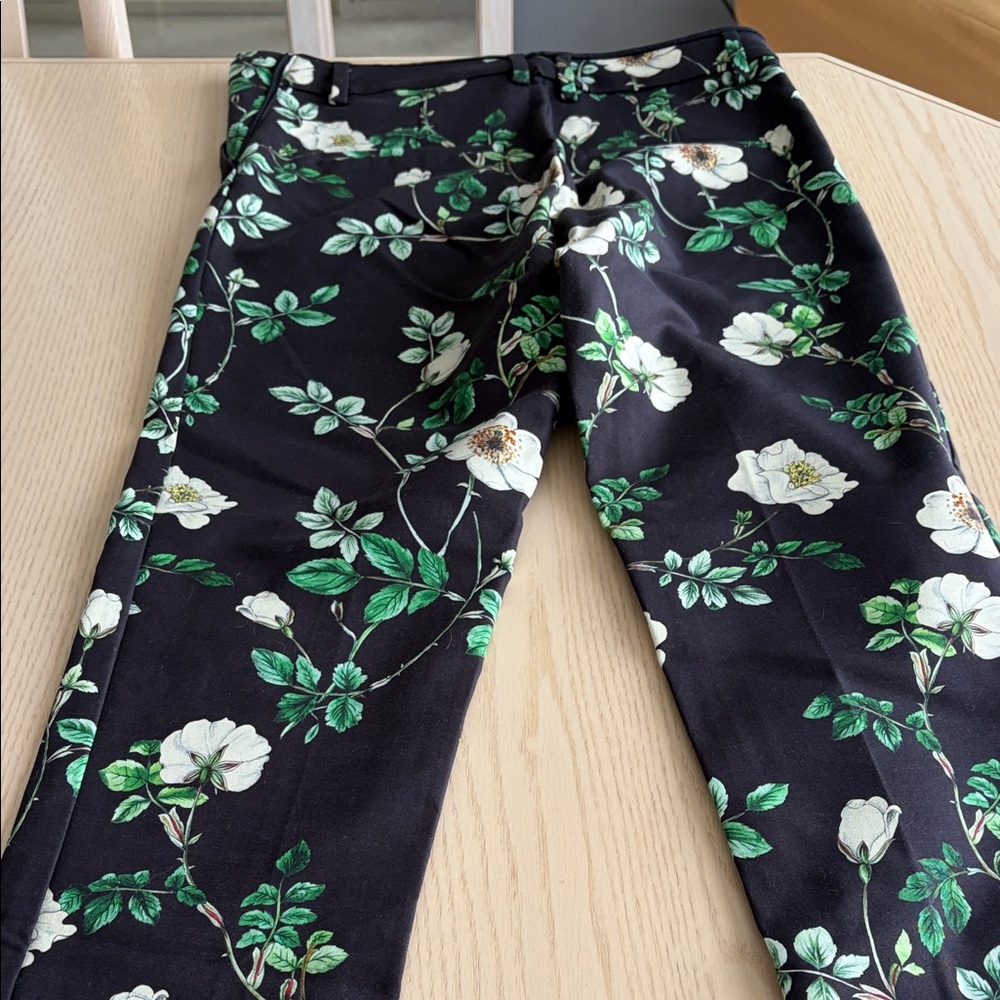 H&M Black and Green Floral Pants - Picture 7 of 8